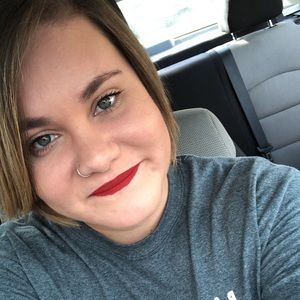 Meet your Posher, Lyndsey